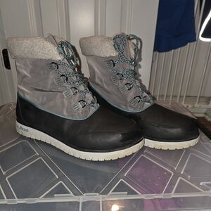 Gray and Black Winter Boots